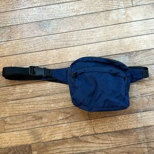 Baggu Fanny Pack (Navy Blue)